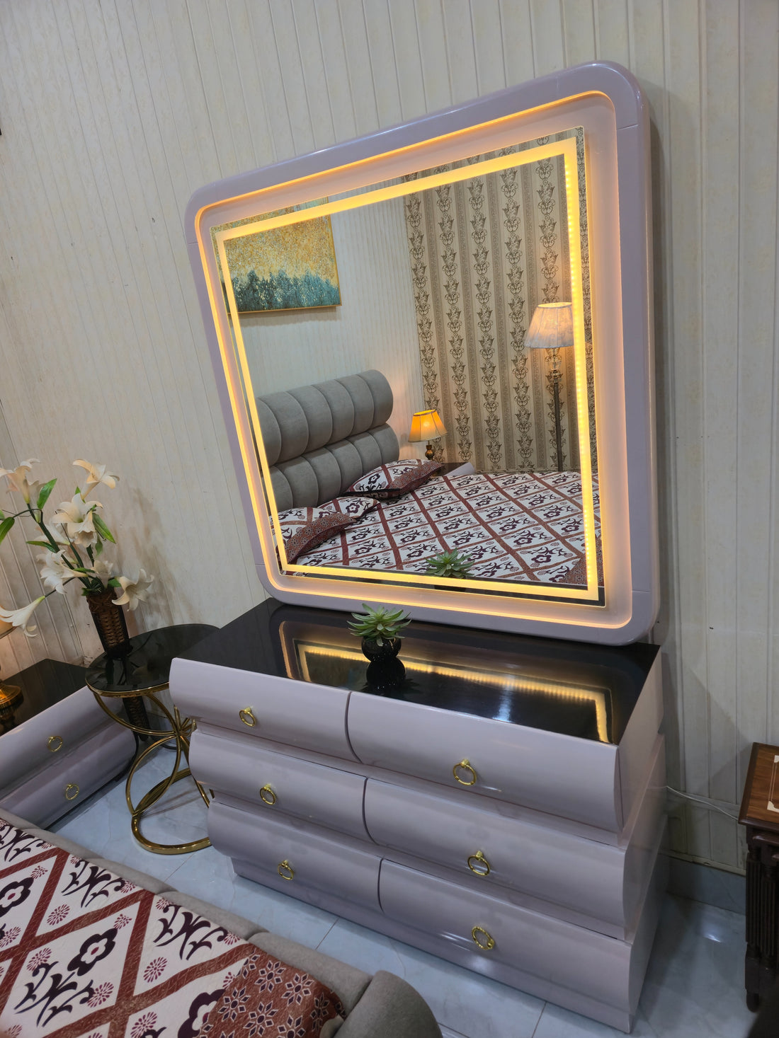 Bubble Channel Bed Set – Luxury Glass-Top LED Vanity Suite